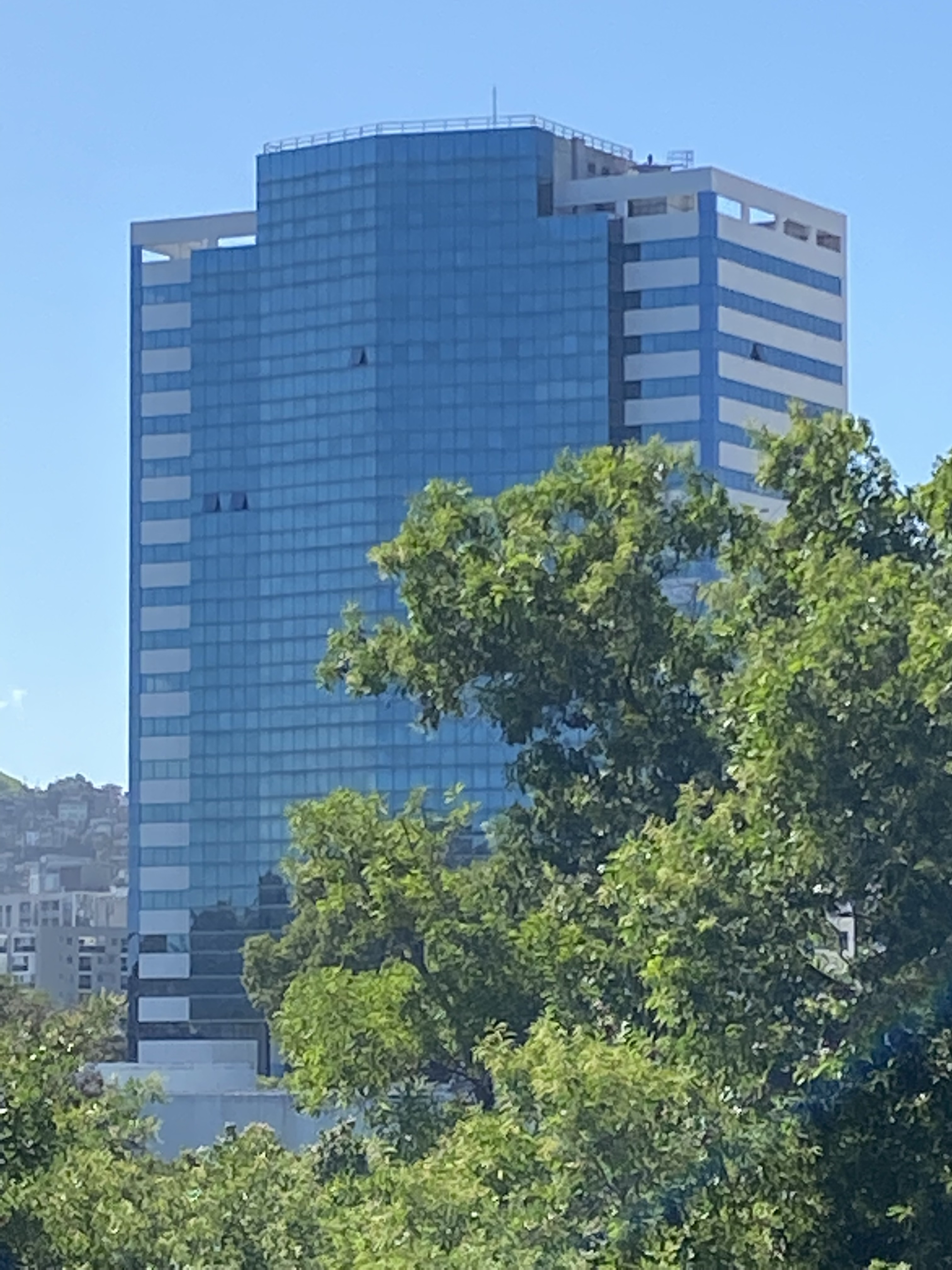 Fachada Petro Tower IATRA